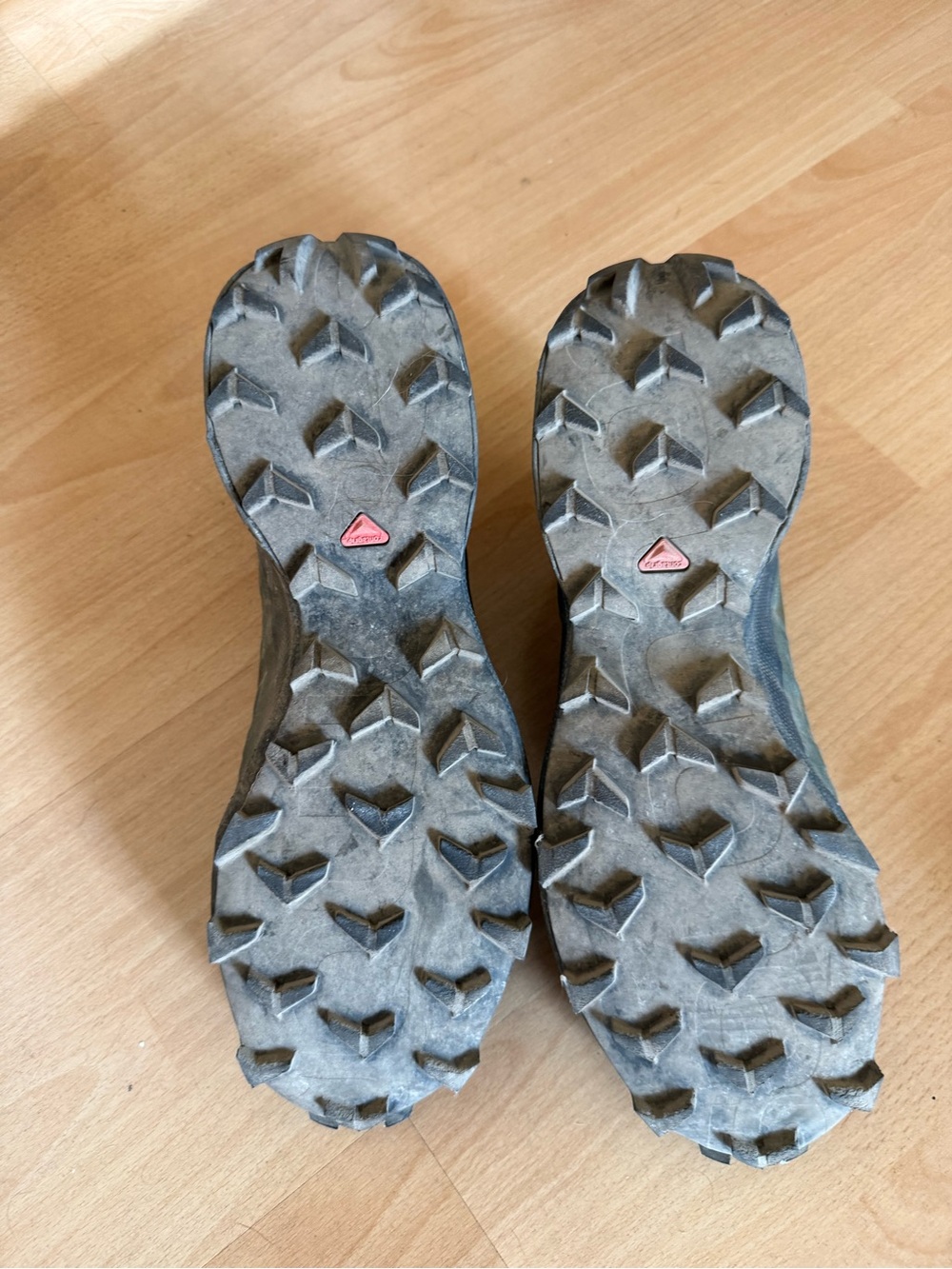 Men's SALOMON Olive Green Trail Running Shoes - Picture 2 of 4